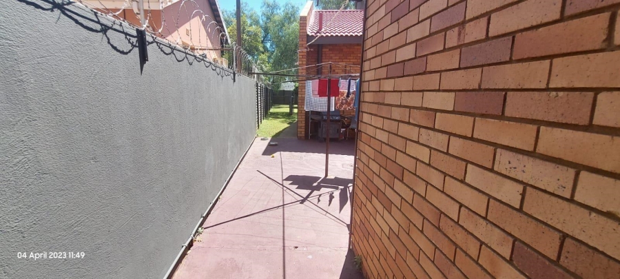 3 Bedroom Property for Sale in Geelhoutpark North West